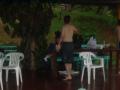 Rigo. "Hidratndose". No precisamente con agua.