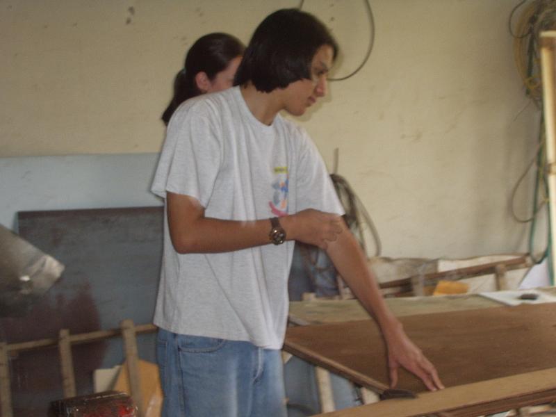 Cristian midiendo la situacin.
