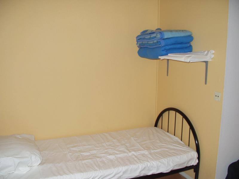 La cama y las cobijas (son dos, me voy a morir de fro!)
