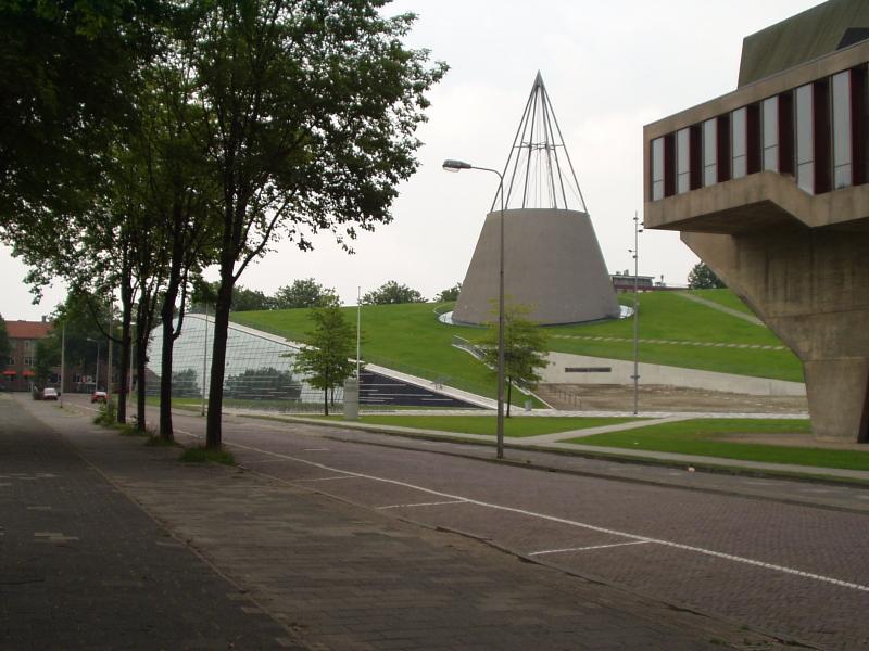 La biblioteca. Es de hace pocos aos (2 creo)