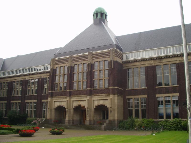 Julianalaan 134, Recepcin TU Delft ("DTO"). Cuando el taxi me dej en las gradas, estaba boquiabierto