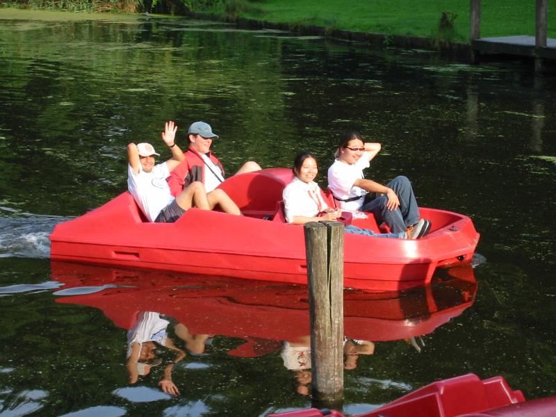 Otro bote. Los de atrs son Leonardo y Oswaldo (MEX).