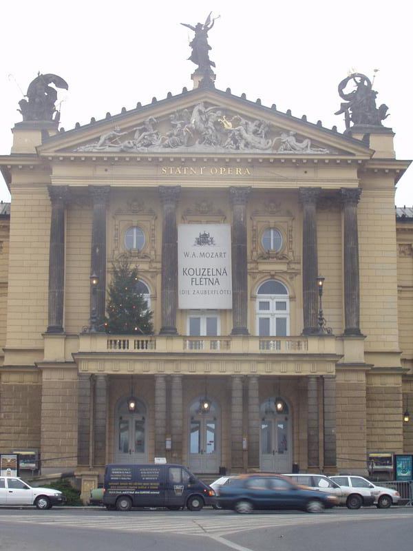 Praga Opera House. Mozart on chart.