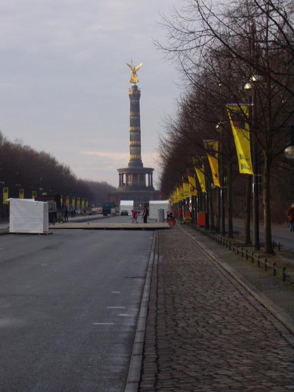 The Victory Column (conmemorates 3 Prusian victories in the XIX century)