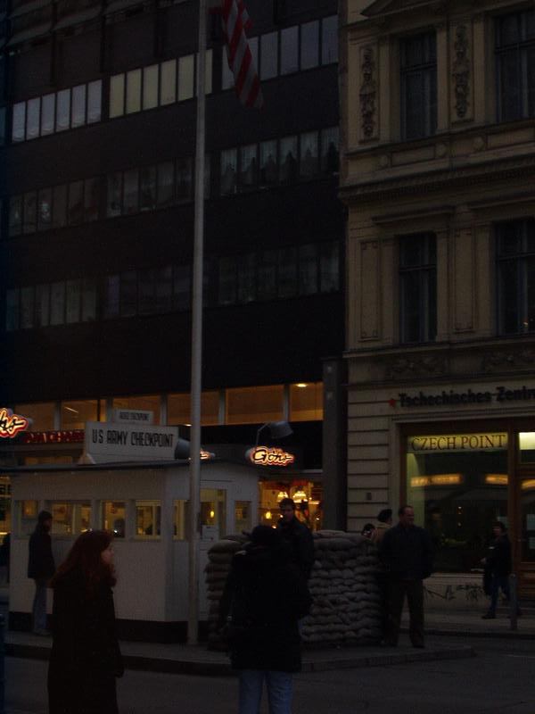 Checkpoint Charlie (2/3)