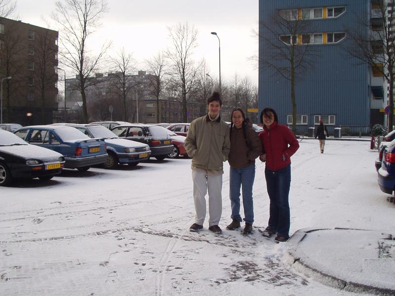 Juan, Elizabeth y Hsiu Yen.
