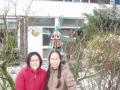 Hsiu Yen and Elizabeth outside RolandHolstlaan.