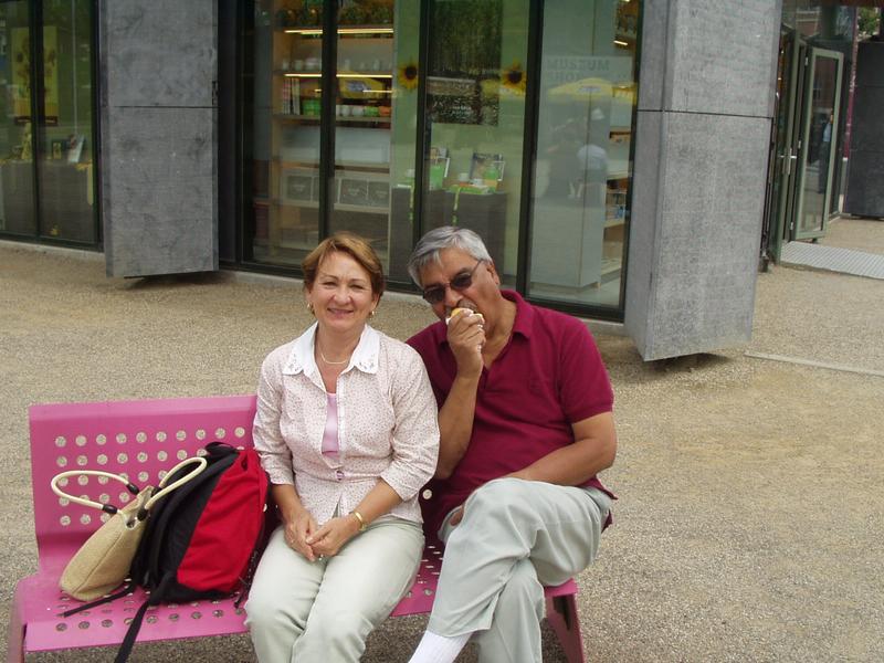 Resting behind the building, in the Museumplein