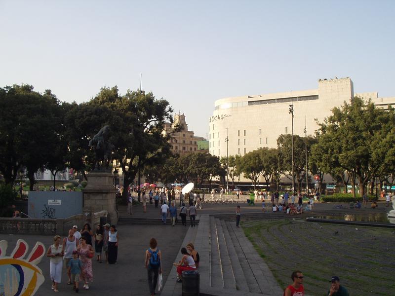 View of the whole square.