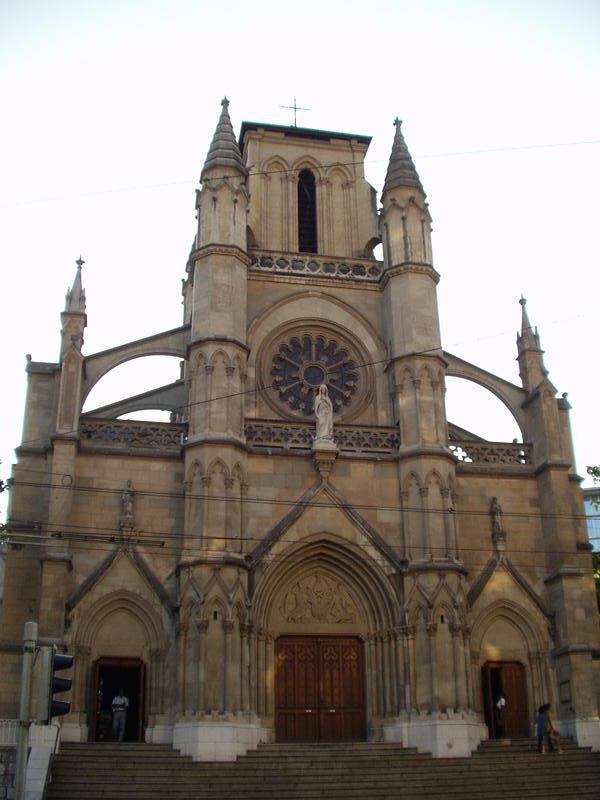 We attended Mass in English here.