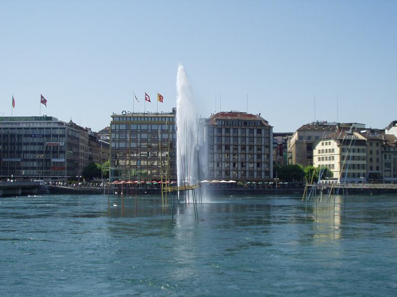 Una de las fuentes en el lago.