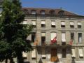 Edificio junto a la catedral