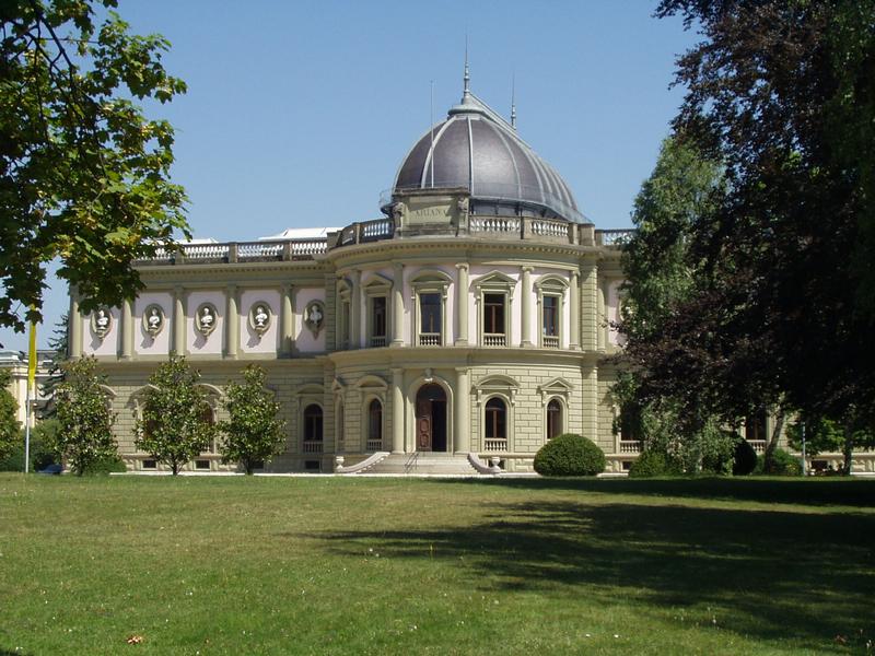 Museo Ariana. Escultura.