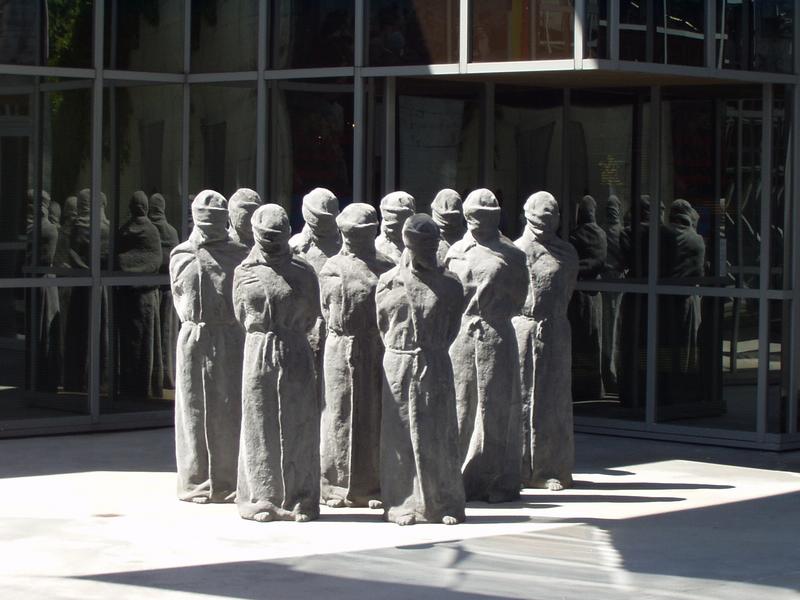 Entrada museo Cruz Roja.