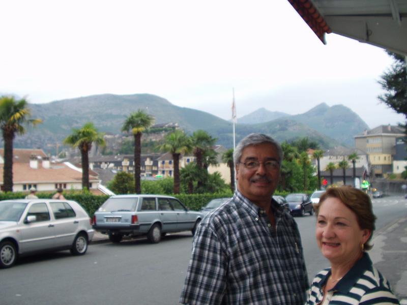 Caminando en Lourdes.