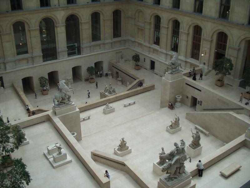 View of the garden of French sculpture.