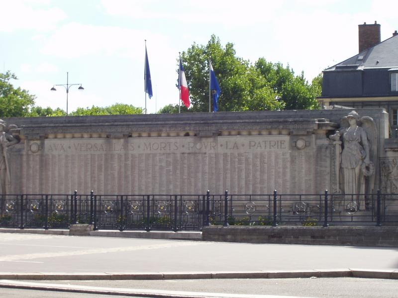 Monument to fallen soldiers in WWI