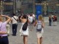 Lots of people were visiting the palace