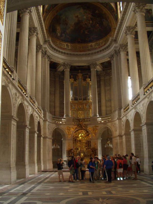 Interior view of the palace chapel.