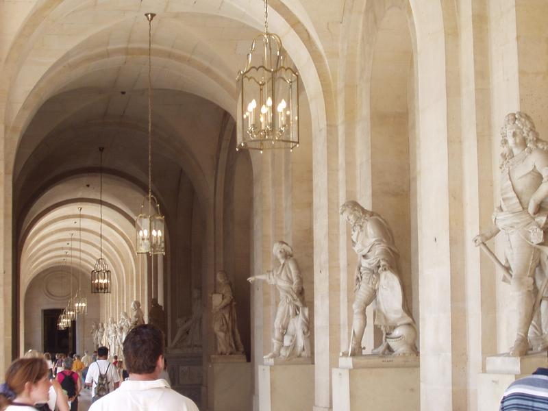 Hall of important French men.