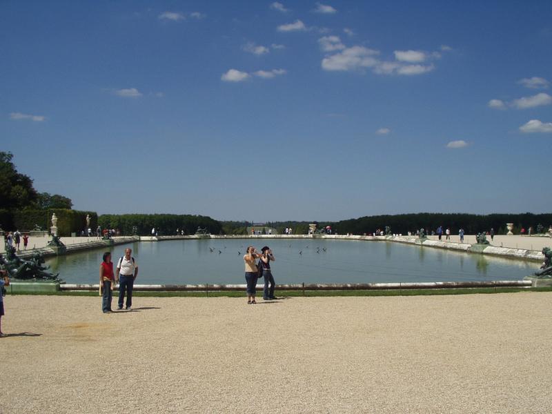 The gardens have pools and fountains