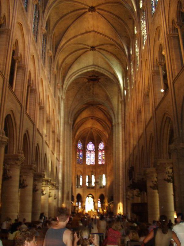 Vista de la nave central de la catedral.