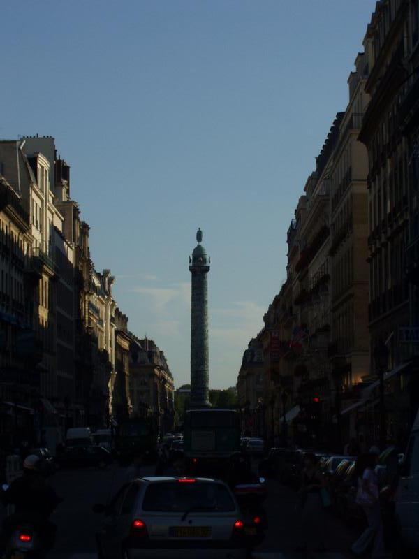 Place Vendome, a lo lejos