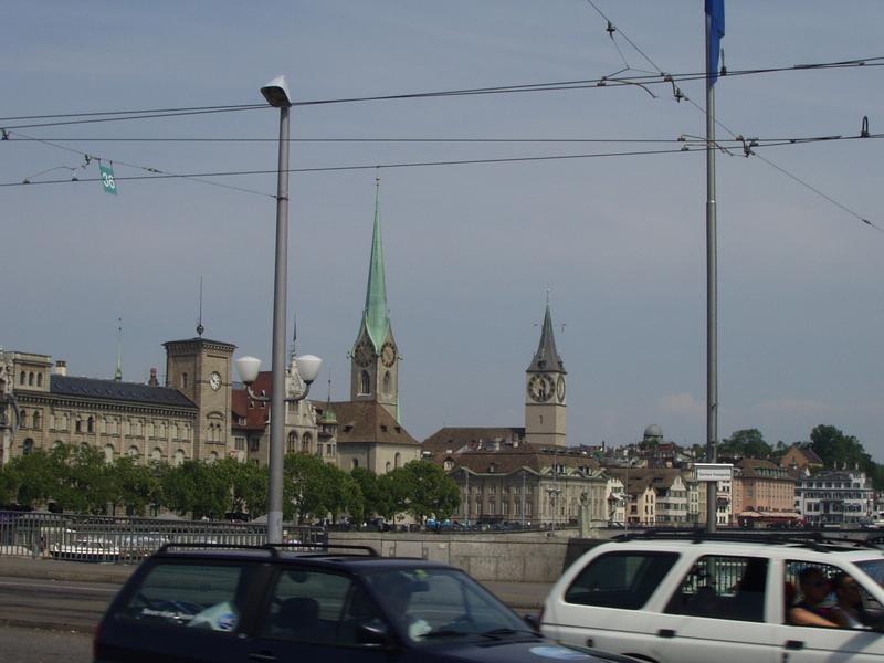 Dos de las iglesias importantes de Zurich