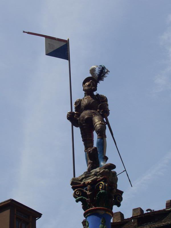Estatua conmemorativa de una batalla.