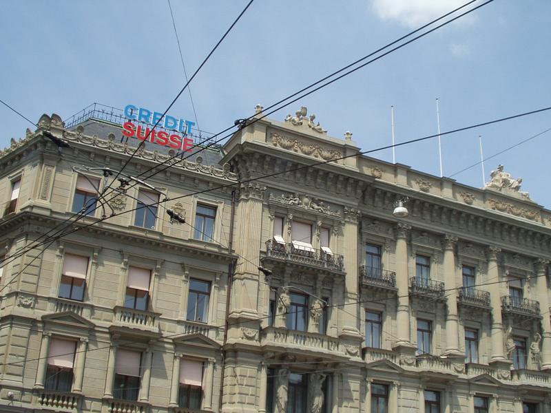Credit Suisse. Los famosos bancos suizos.