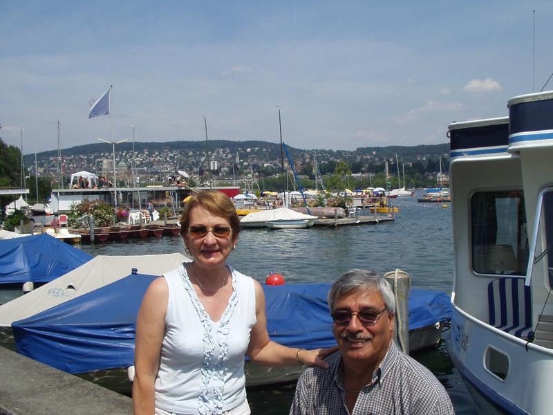 Mis paps en el lago.