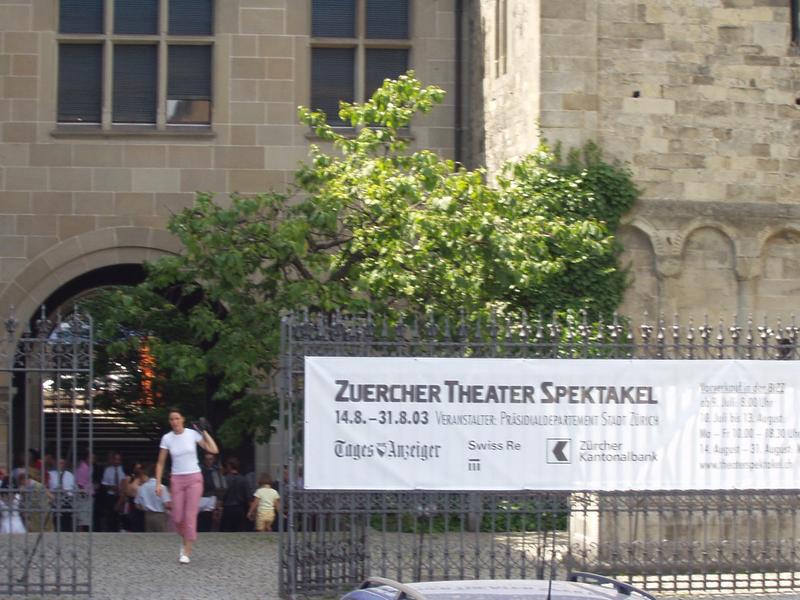 Teatro de la ciudad.