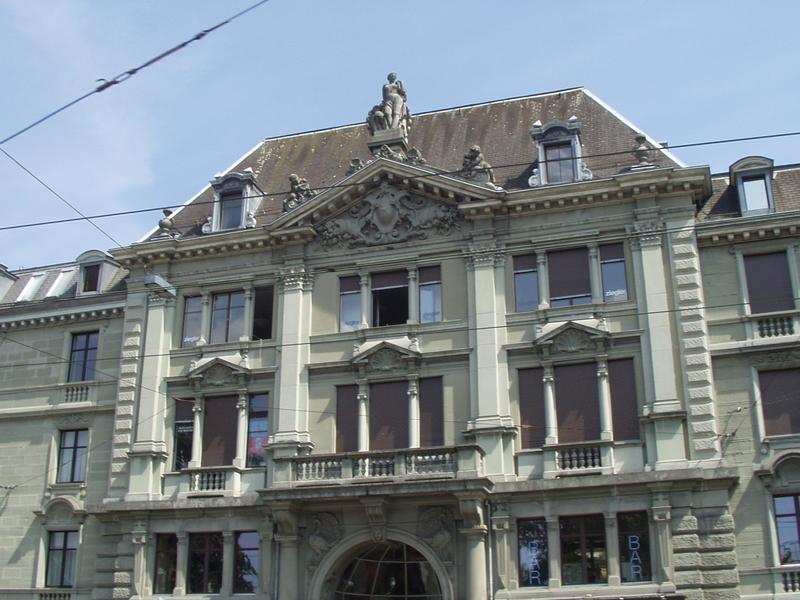Otro edificio interesante.