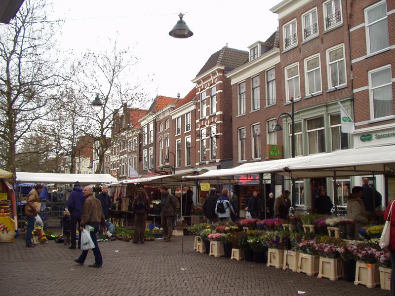 Flower shops.. this is Holland, isn't it?